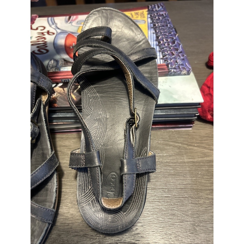 Chaco All Leather Sandals Toe Loop Strappy Buckle Sandals Shoes Sz 8 - Picture 3 of 14